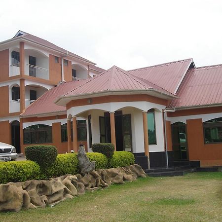 Rays Hotel Mbarara Bagian luar foto
