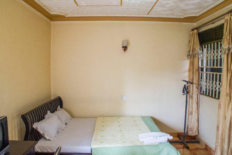 Rays Hotel Mbarara Bagian luar foto