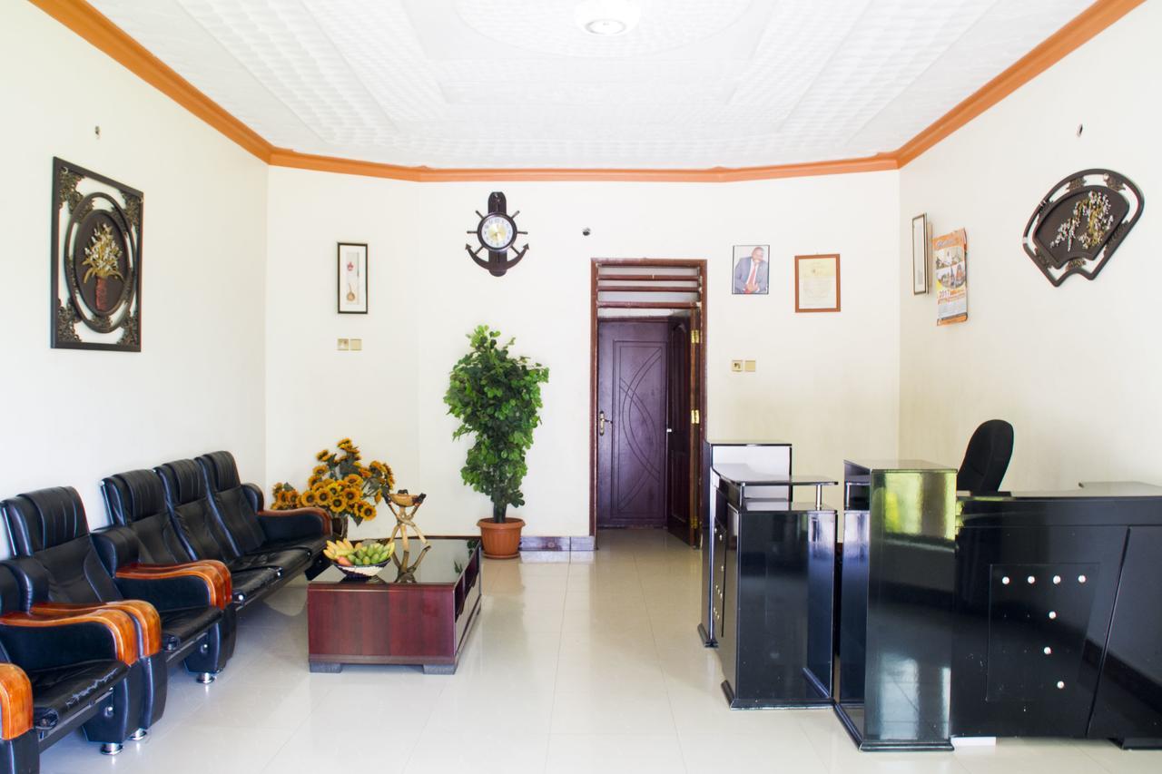 Rays Hotel Mbarara Bagian luar foto